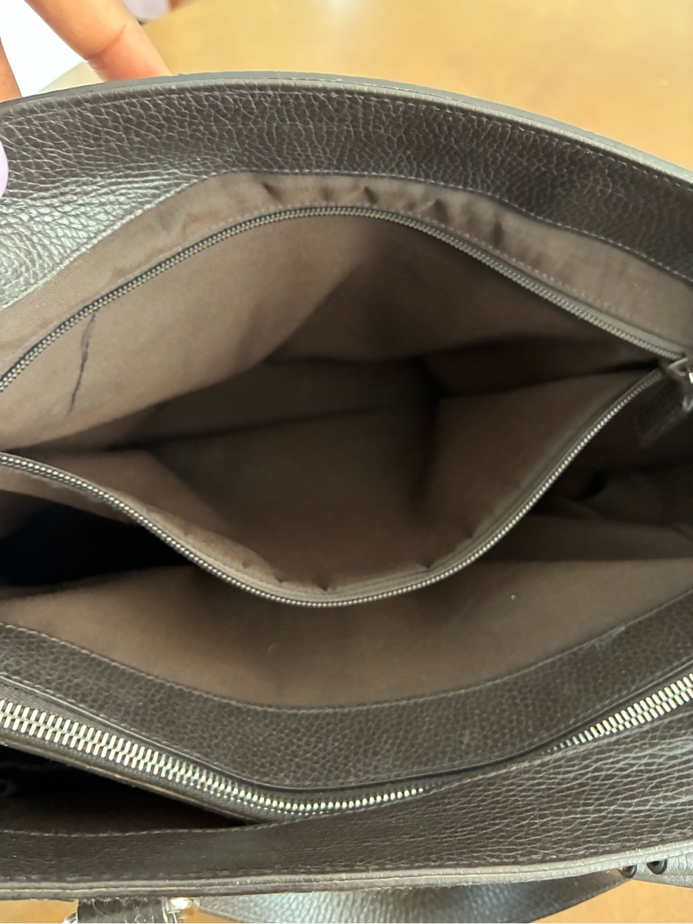GUCCI GG SUPREME TOTE - Picture 9 of 14